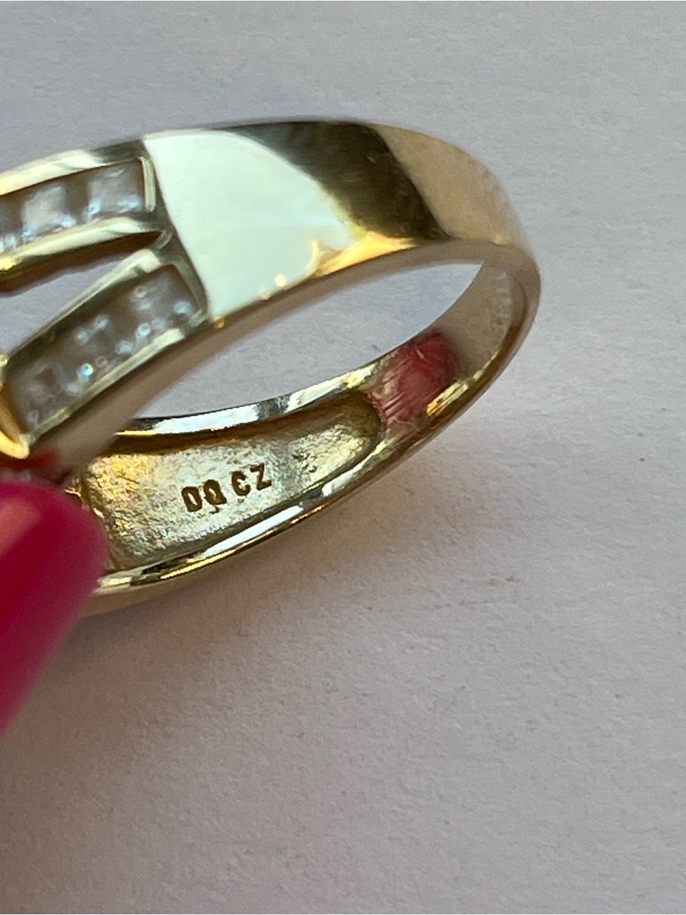 Beautiful 14K Gold CZ Ring - Picture 3 of 14